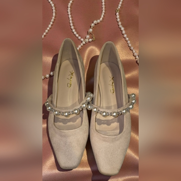 Shoes - Elegant Beige Women's Shoes with Pearl Detailing